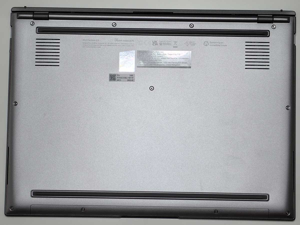 ASUS Zenbook S 13 OLED UX5304 6.jpg - SmartLife / Ilija Baošić   ASUS Zenbook S 13 OLED UX5304 6.jpg - SmartLife / Ilija Baošić