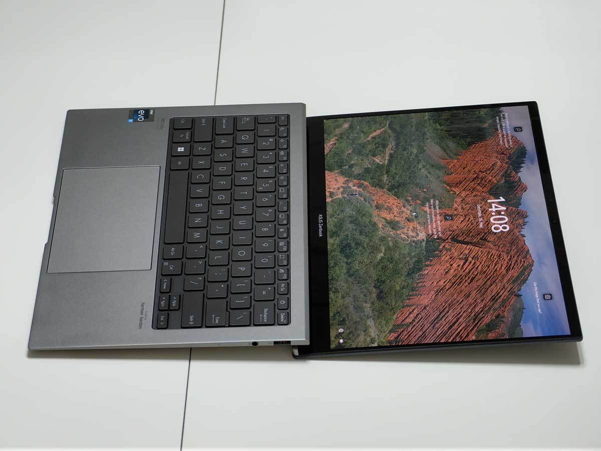 ASUS Zenbook S 13 OLED UX5304   ASUS Zenbook S 13 OLED UX5304