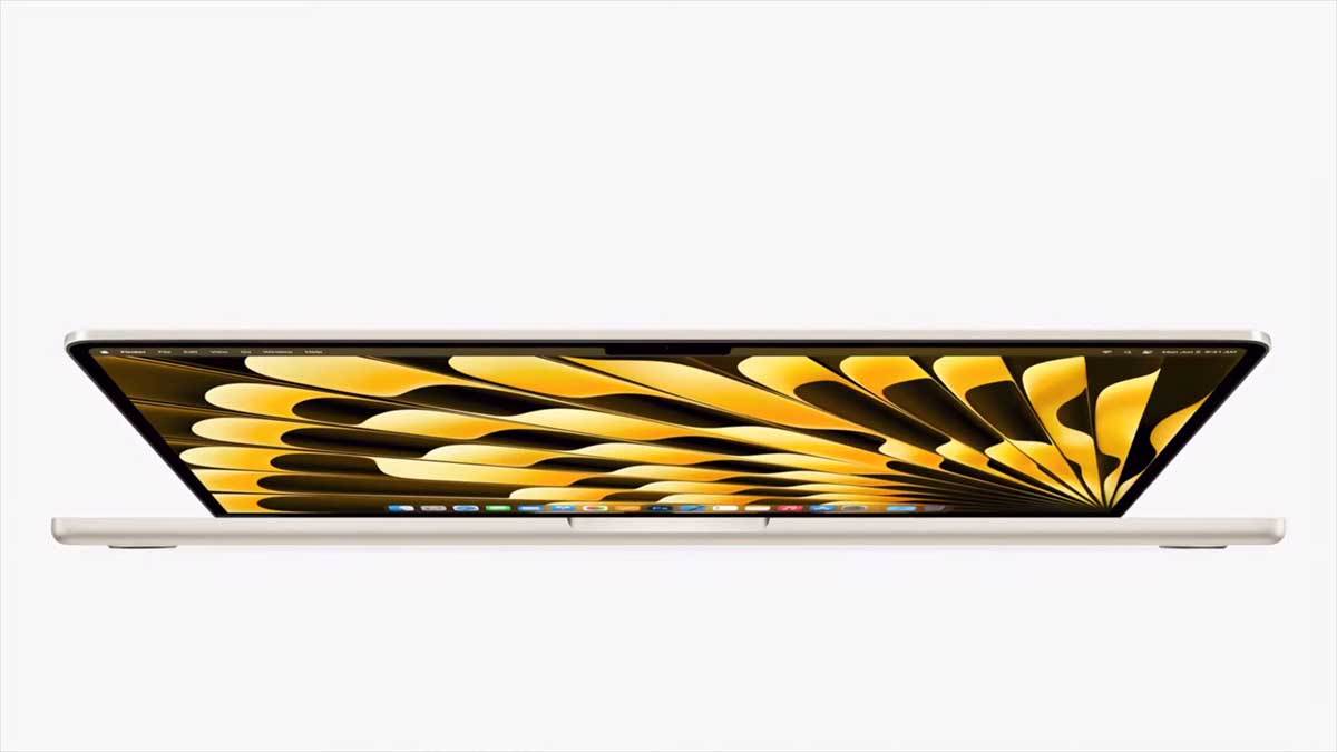  WWDC 2023 — June 5 _ Apple 7-28 screenshot.jpg - YouTube / Apple 