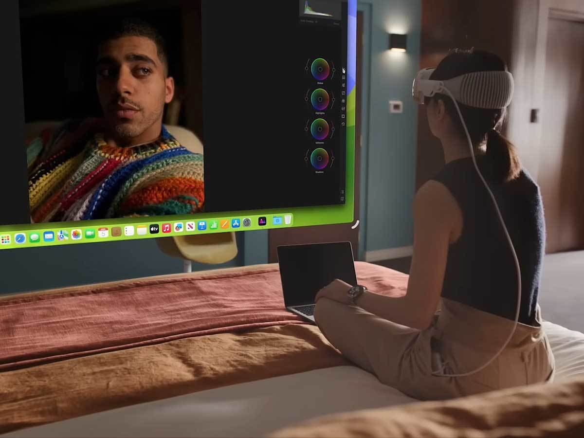  Introducing Apple Vision Pro 5-1 screenshot.jpg 