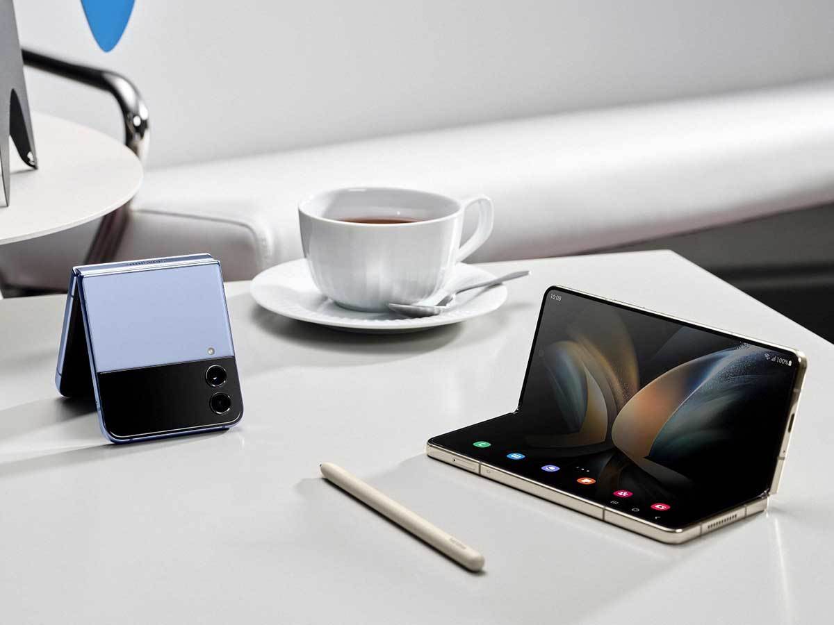  7_Galaxy Z Fold4 and Z Flip4.jpg - Samsung 