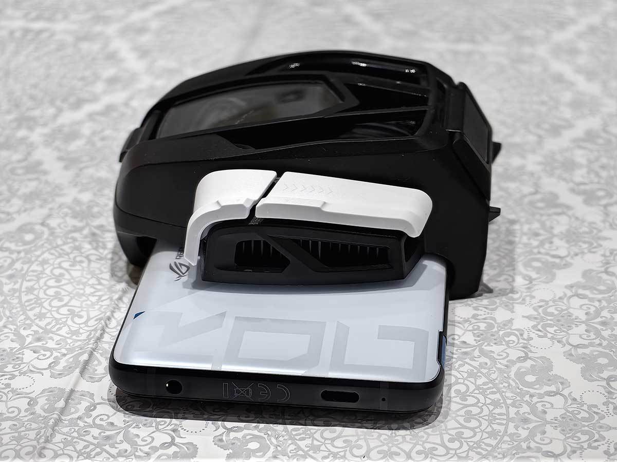  ROG Phone 7 Ultimate dizajn 39.jpg - SmartLife / Ilija Baošić 