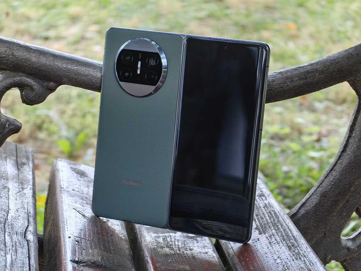 Huawei Mate X3 poleđina Huawei Mate X3 poleđina