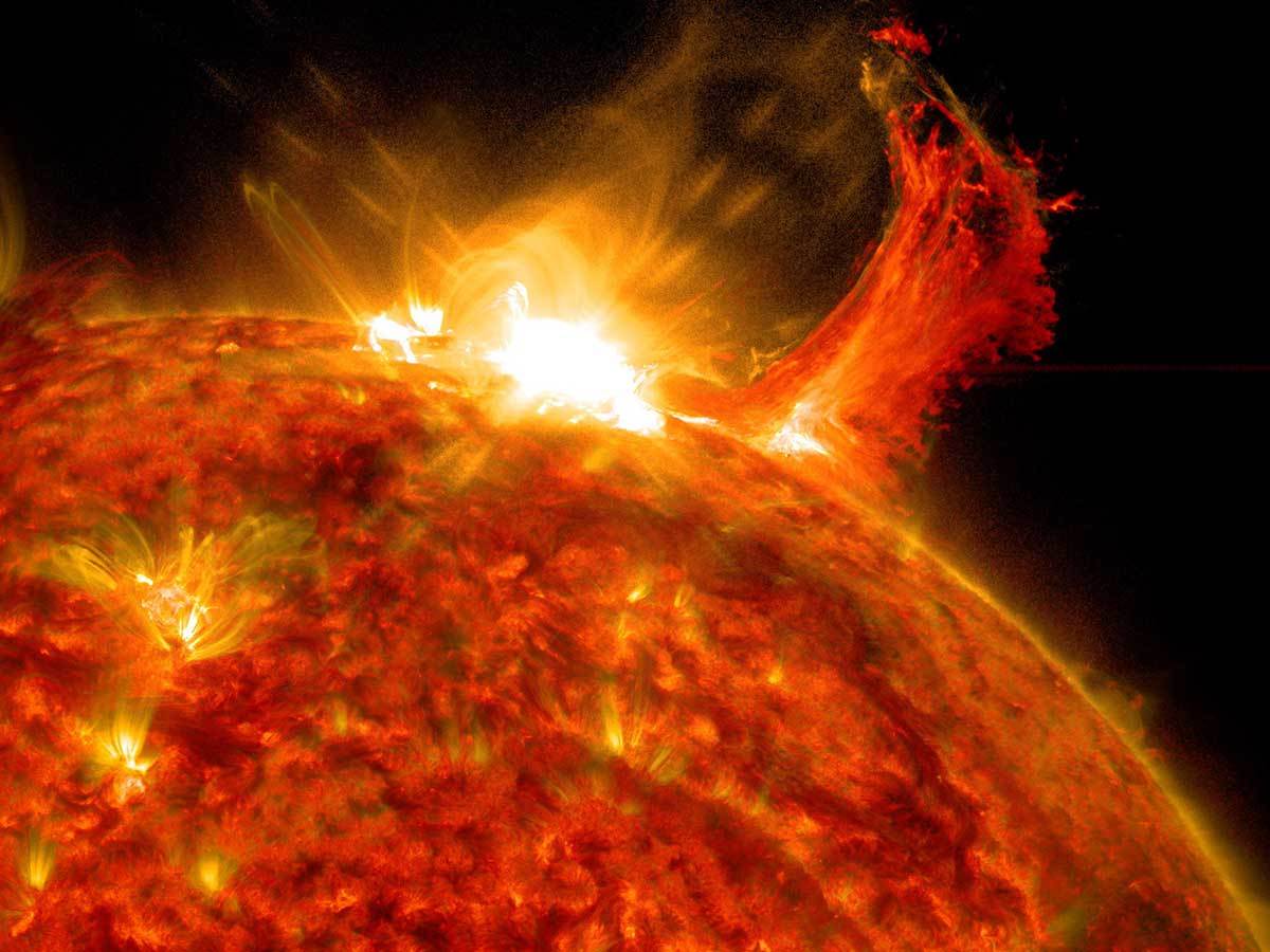 Solarna baklja Solarna baklja