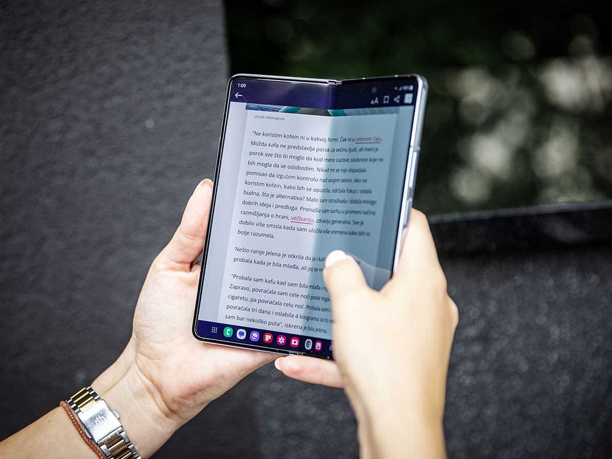 Samsung Galaxy Z Fold5 upotreba Samsung Galaxy Z Fold5 upotreba