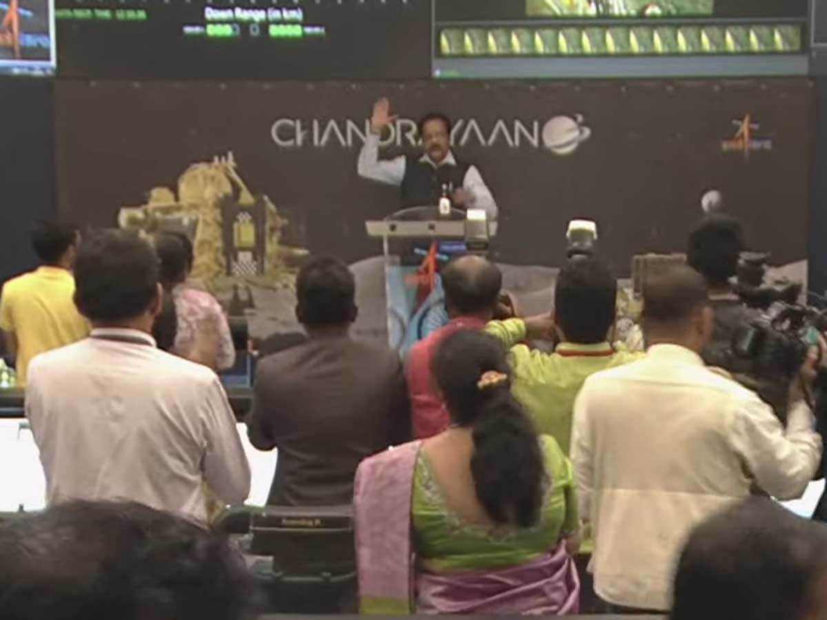 Chandrayaan-3 Mission Soft-landing LIVE Telecast 45-34 screenshot.jpg   Chandrayaan-3 Mission Soft-landing LIVE Telecast 45-34 screenshot.jpg