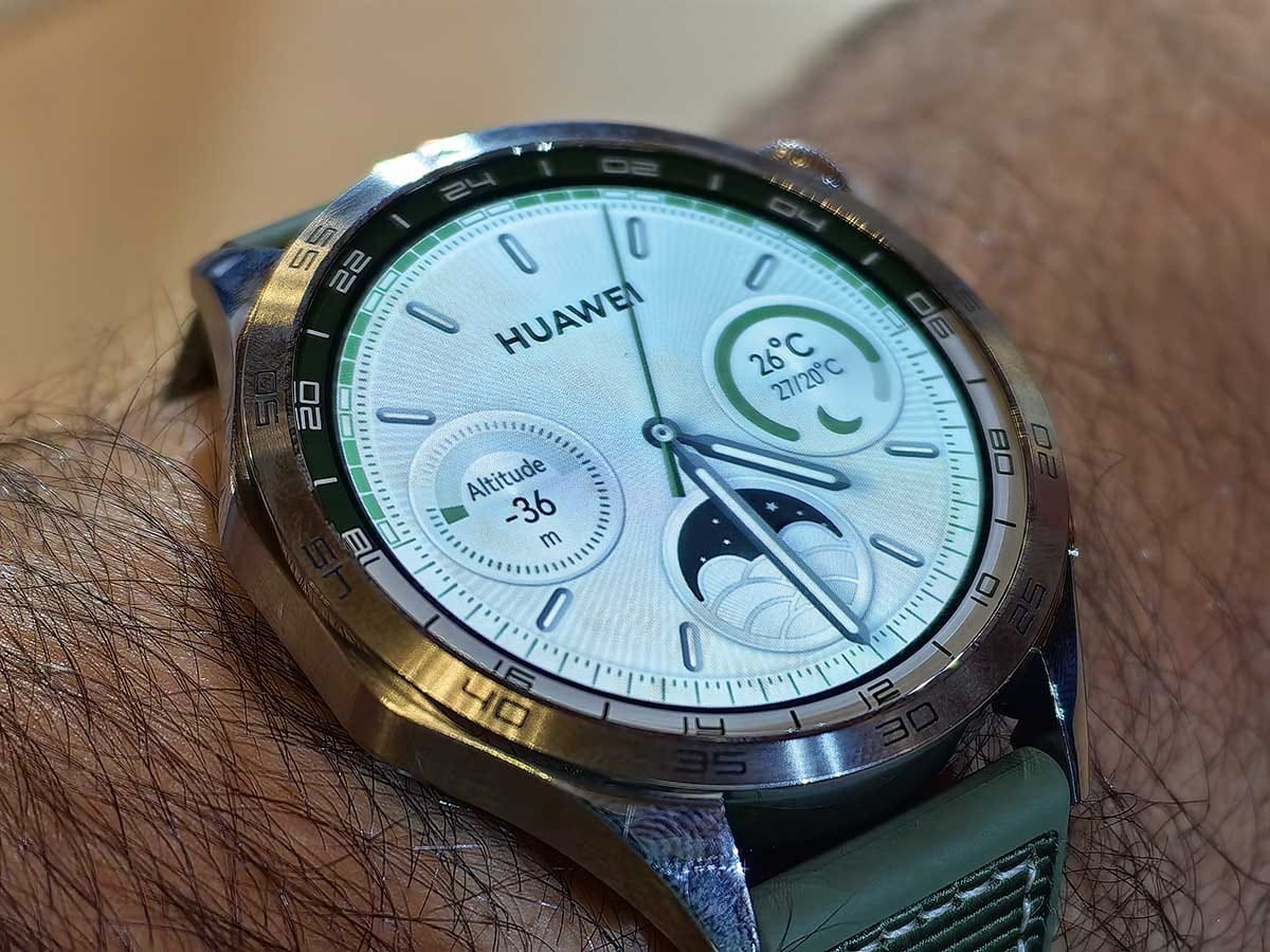  Huawei Watch GT 4 ekran i naličje sata 