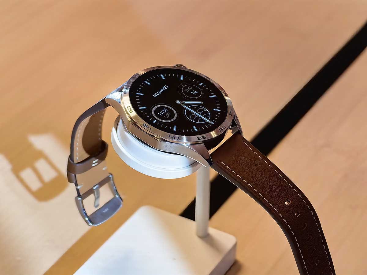 Huawei Watch GT 4 punjenje Huawei Watch GT 4 punjenje
