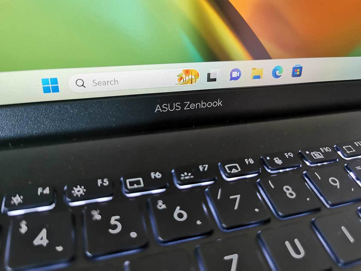  ASUS Zenbook 14 UM3402 _ Foto Mondo (5).jpg - SmartLife / Miloš B. Jovanović 