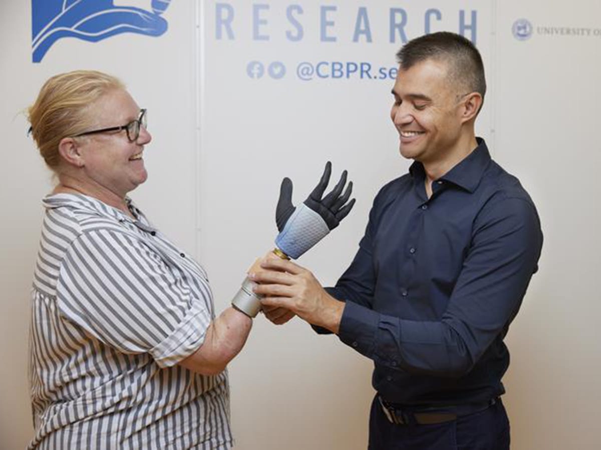 Low-Res_SciRob 2.jpg   Low-Res_SciRob 2.jpg