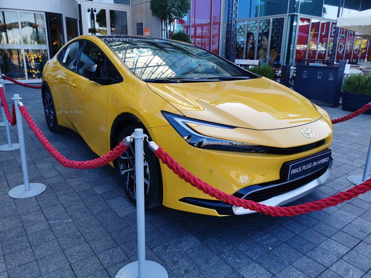  Toyota Prius, Galerija automobila Srbije - Mondo 