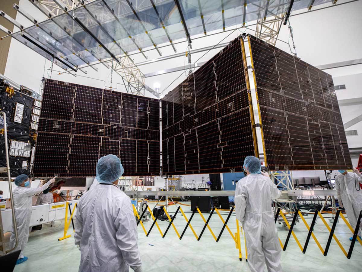  Psyche letelica solarno krilo - NASA / Kim Shiflett 