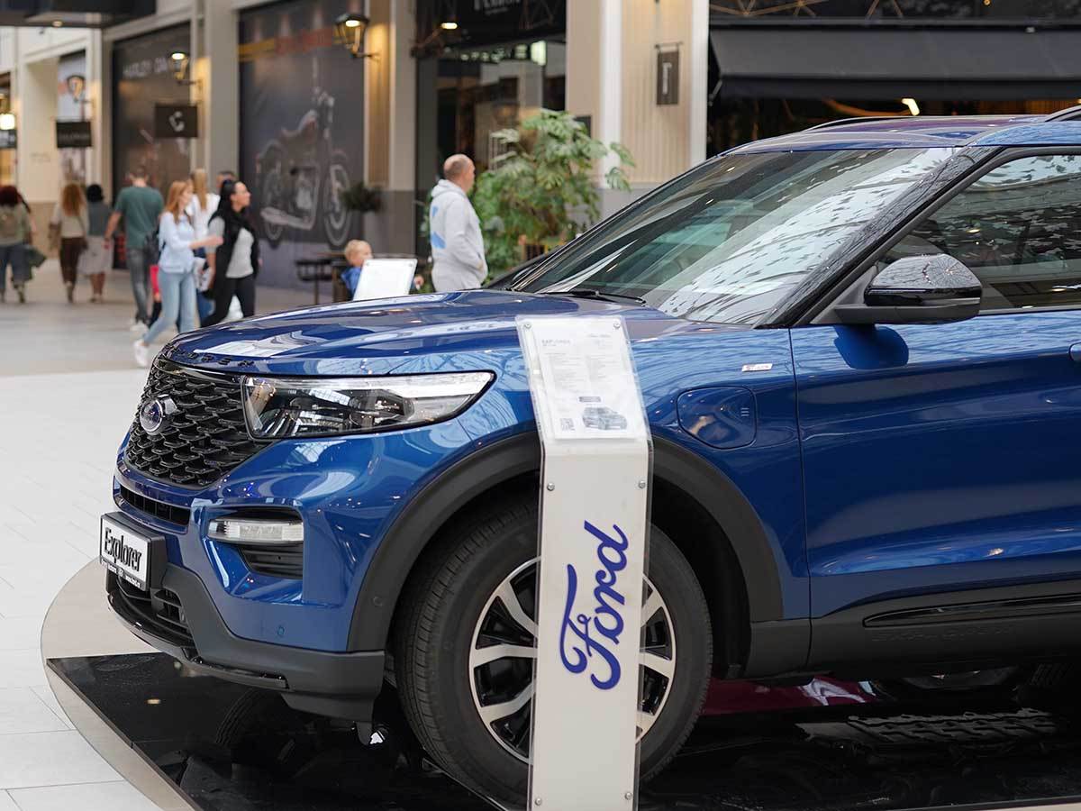  Galerija Automobila Srbije 2.jpg - Mondo 