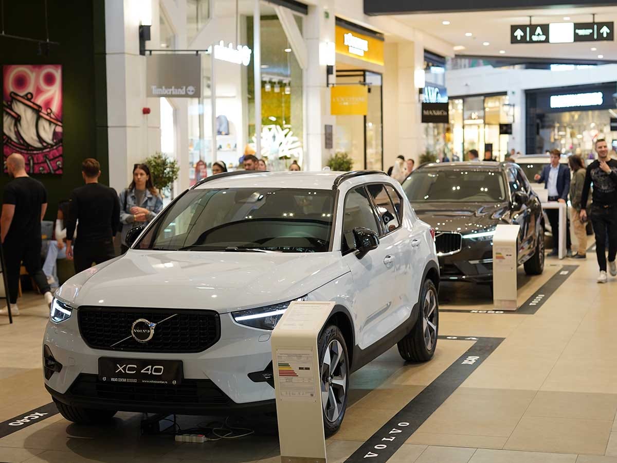 Galerija Automobila Srbije 5.jpg - Mondo   Galerija Automobila Srbije 5.jpg - Mondo