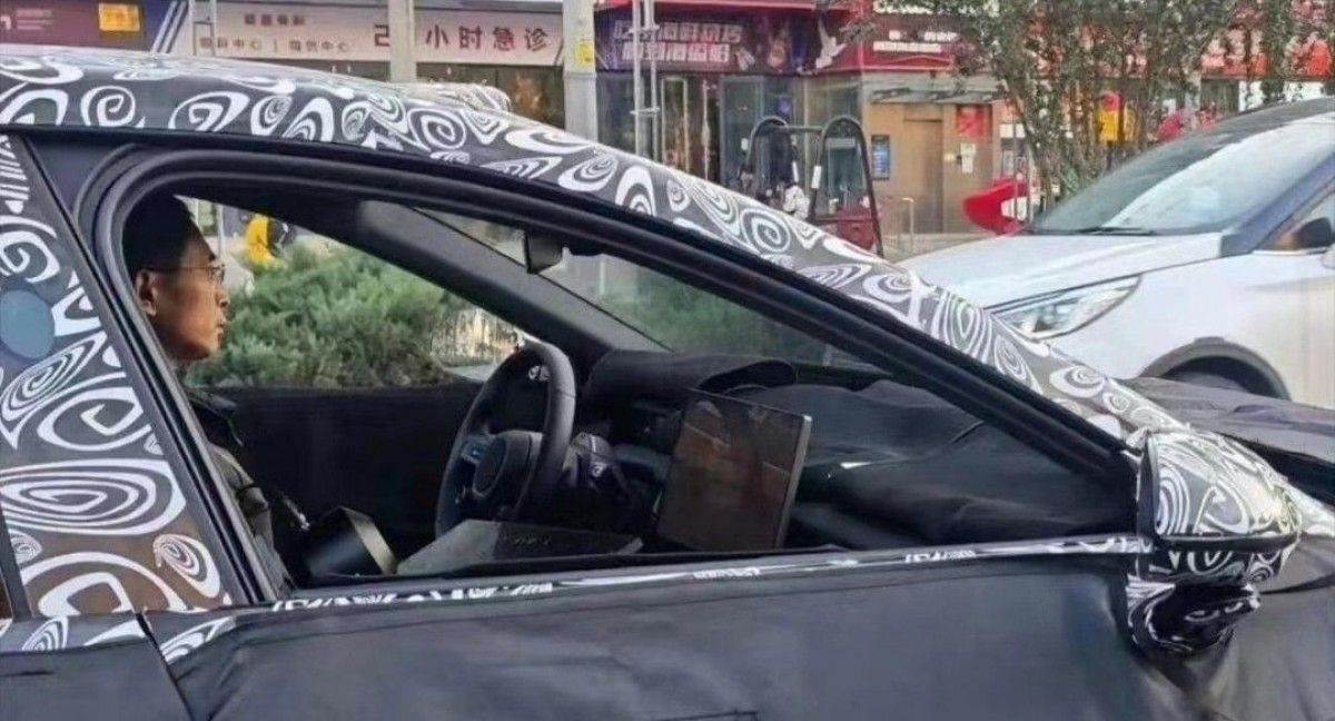  Xiaomi SU7 _ unutrašnjost _ Foto PrintScreen CarNewsChina (3).jpg 