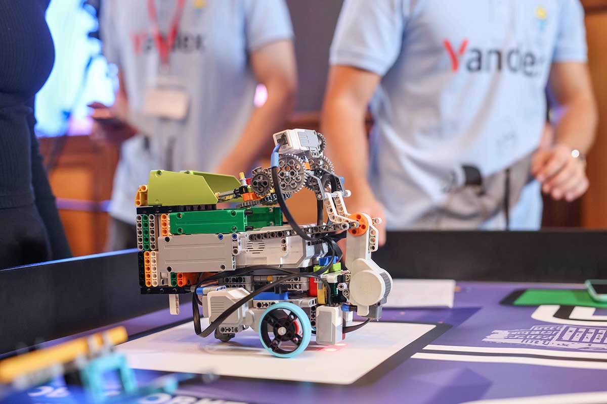 Yandex Dani Robotike Yandex Dani Robotike