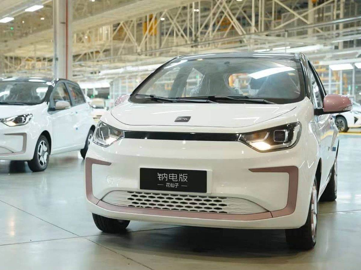 JAC Yiwei _ električni automobil _ natrijum-jonske baterije _ Foto JAC (1).jpg   JAC Yiwei _ električni automobil _ natrijum-jonske baterije _ Foto JAC (1).jpg