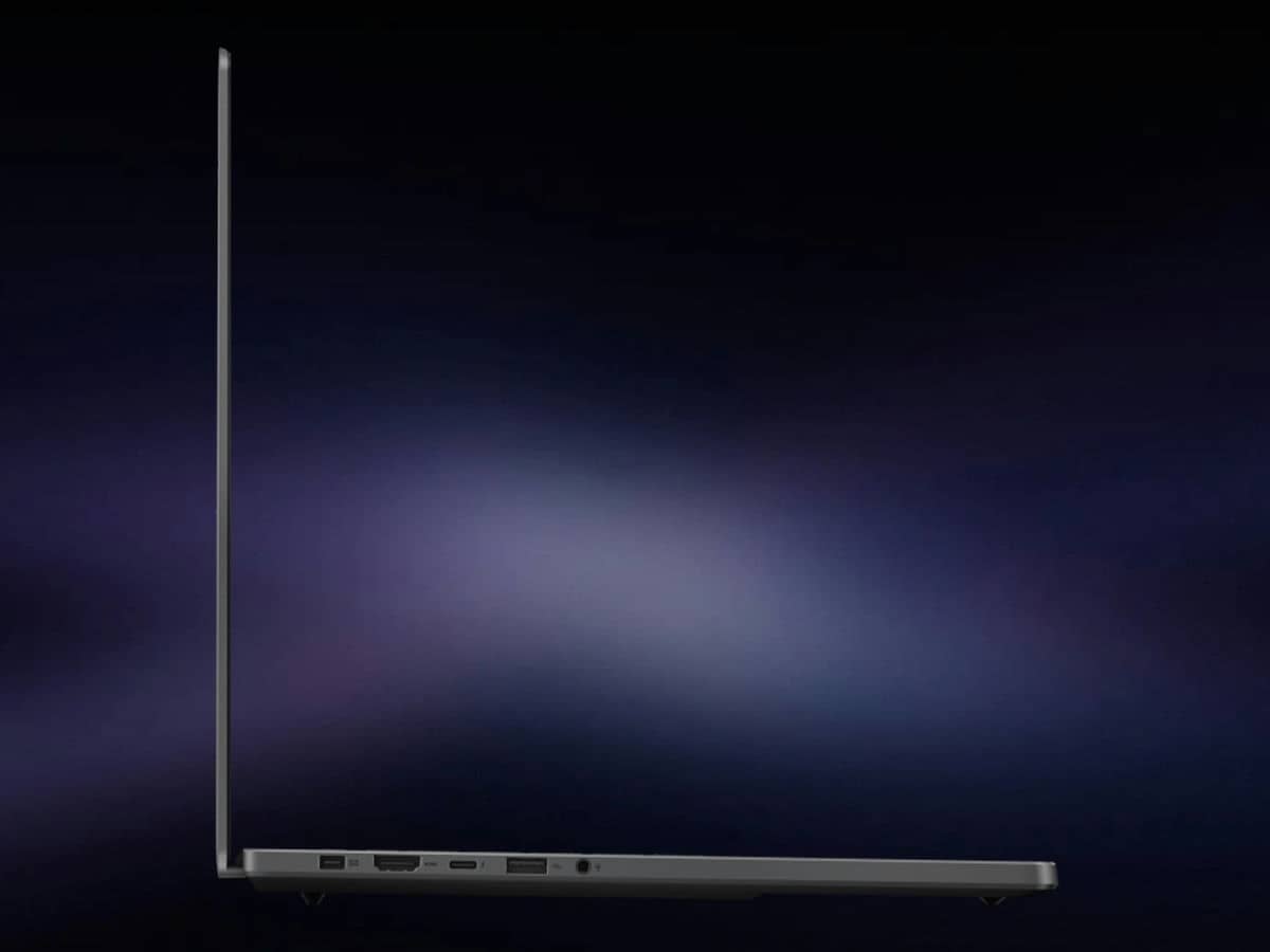  ASUS ROG Zephyrus G16 2024 11.jpg 