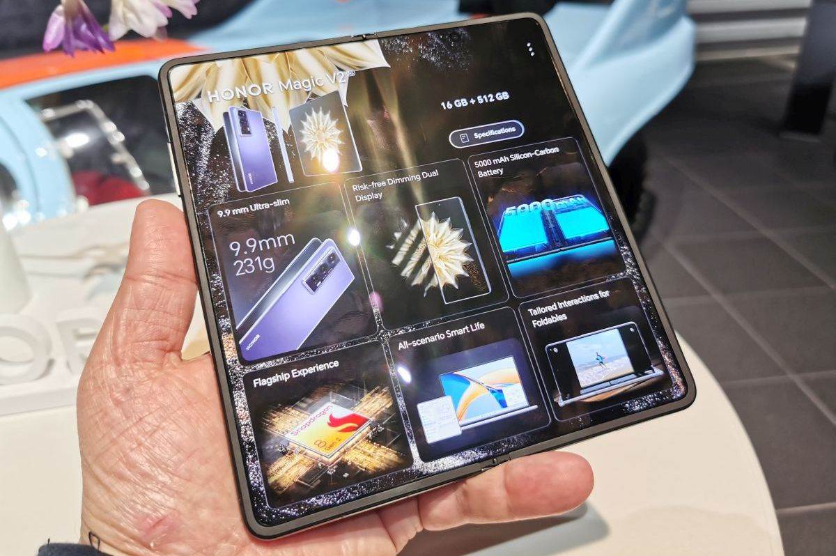  Honor Magic V2 _ telefon na preklop _ Foto SmartLife (4).jpg - MBJ / SmartLife 