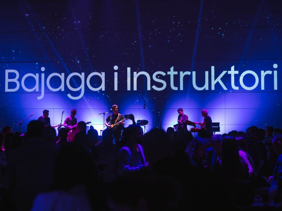   - Samsung / Saša Knežević 