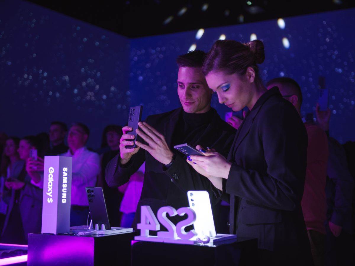   - Samsung / Saša Knežević 