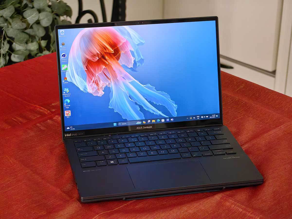  Zenbook Duo 2024 dizajn 