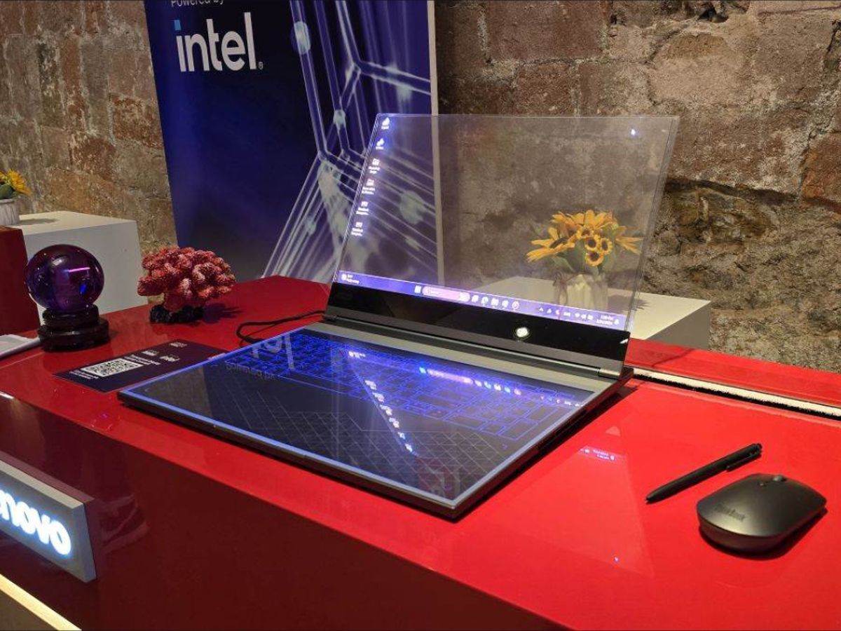  Lenovo ThinkBook Transparent Display Laptop Concept _ Foto SmartLife Krunoslav Ćosić (2).jpg - SmartLife / Krunoslav Ćosić 