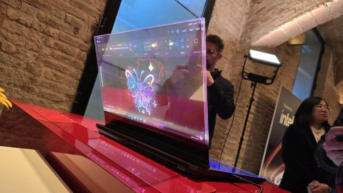  Lenovo ThinkBook Transparent Display Laptop Concept _ Foto SmartLife Krunoslav Ćosić (4).jpg 