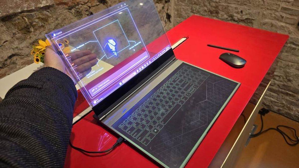  Lenovo ThinkBook Transparent Display Laptop Concept _ Foto SmartLife Krunoslav Ćosić (5).jpg - SmartLife / Krunoslav Ćosić 