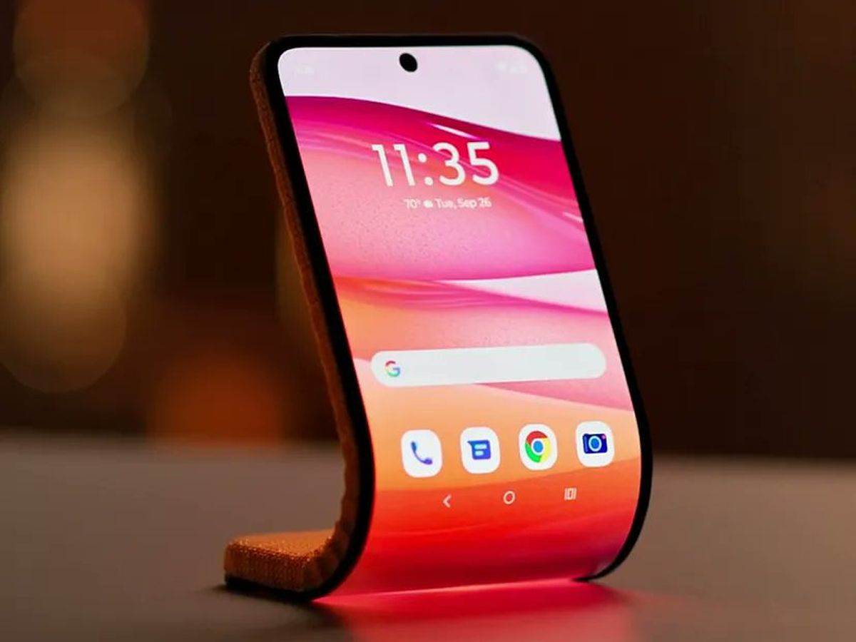 Motorola _ savitljivi telefon _ adaptivni displej _ Foto Motorola (2).jpg - Motorola   Motorola _ savitljivi telefon _ adaptivni displej _ Foto Motorola (2).jpg - Motorola