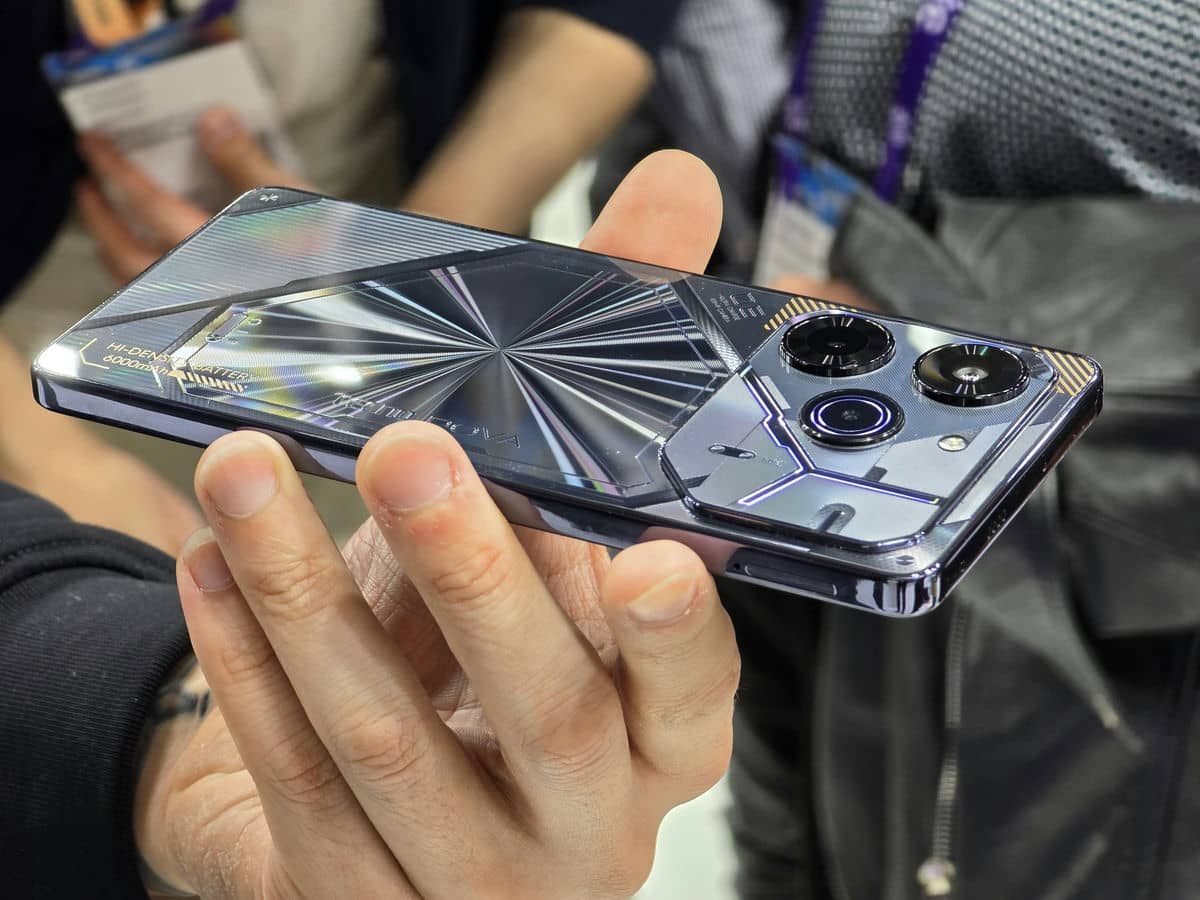  TECNO POVA 6 Pro 15.jpg - SmartLife / Ilija Baošić 