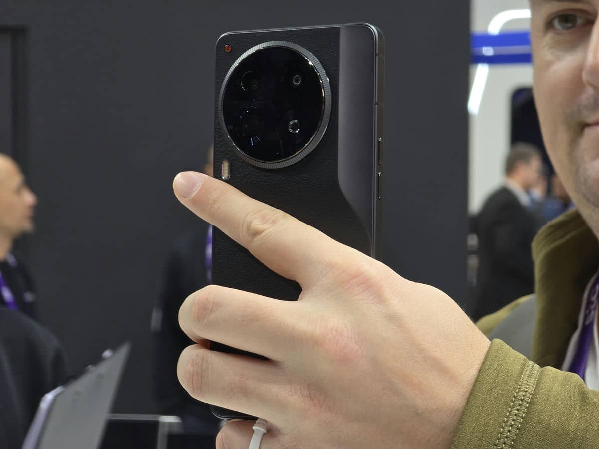  TECNO CAMON 30 serija 1.jpg - SmartLife / Ilija Baošić 