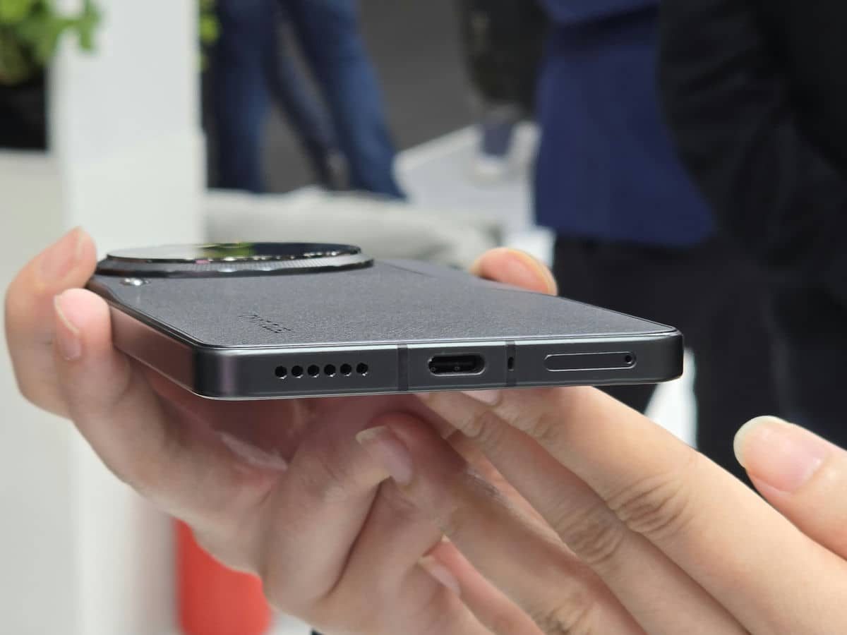 TECNO CAMON 30 serija 12.jpg   TECNO CAMON 30 serija 12.jpg