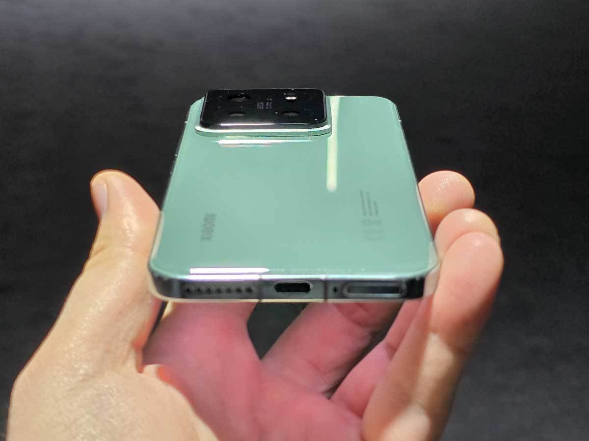  Xiaomi 14 u zelenoj boji 