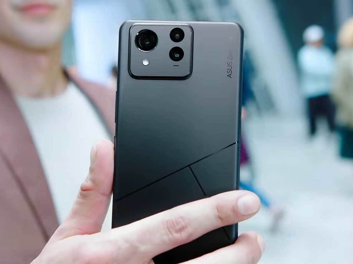 ASUS Zenfone 11 Ultra izgled ASUS Zenfone 11 Ultra izgled