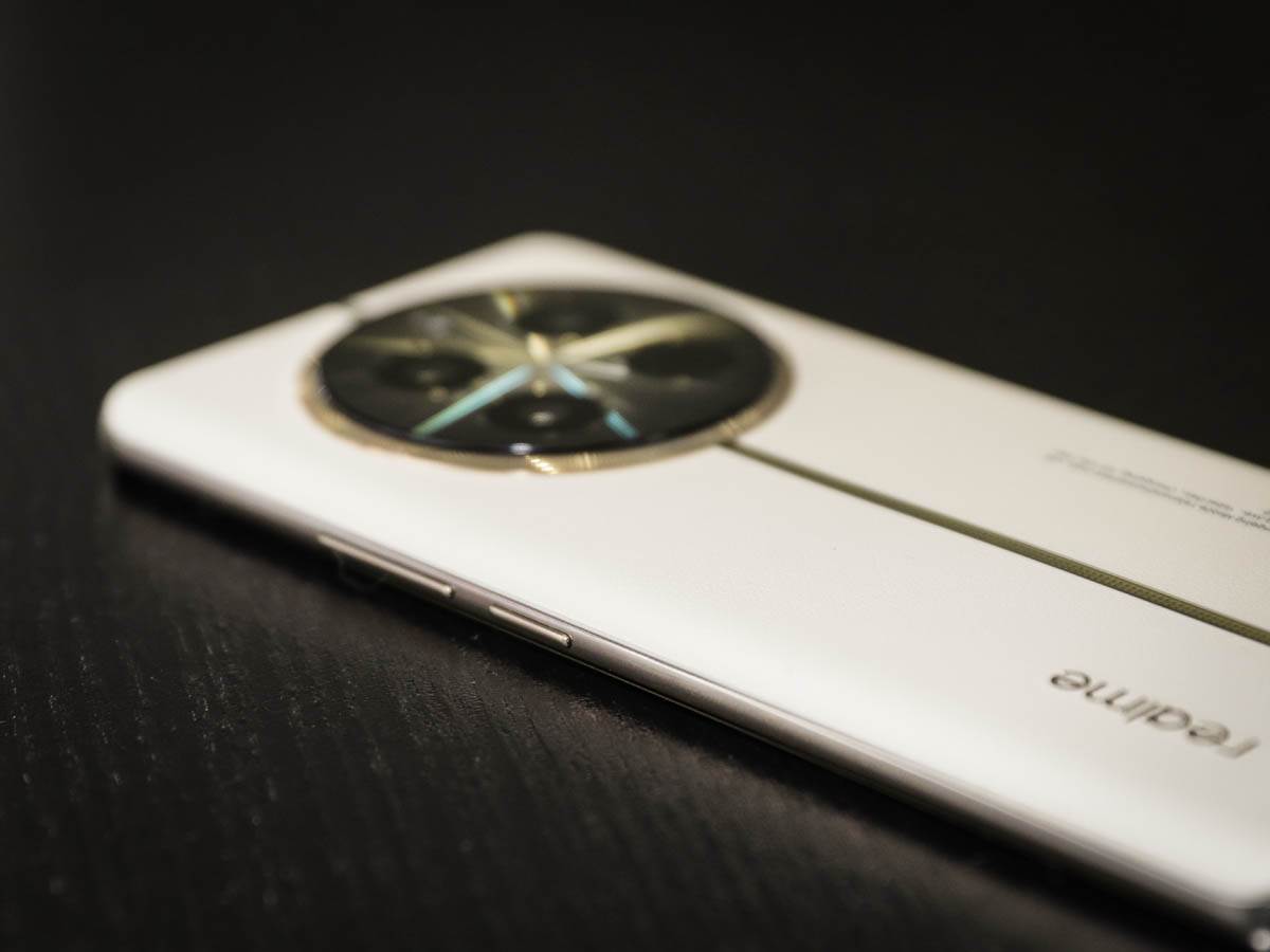  realme_12_pro_stefan_stojanovic_ (2).jpg - Mondo / Stefan Sojanović 