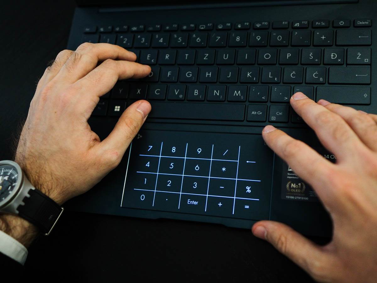  4 asus_zenbook_smartlife_stefan_stojanović_ (17).jpg - Stefan Stojanovic/Stefan_Stojanovic 