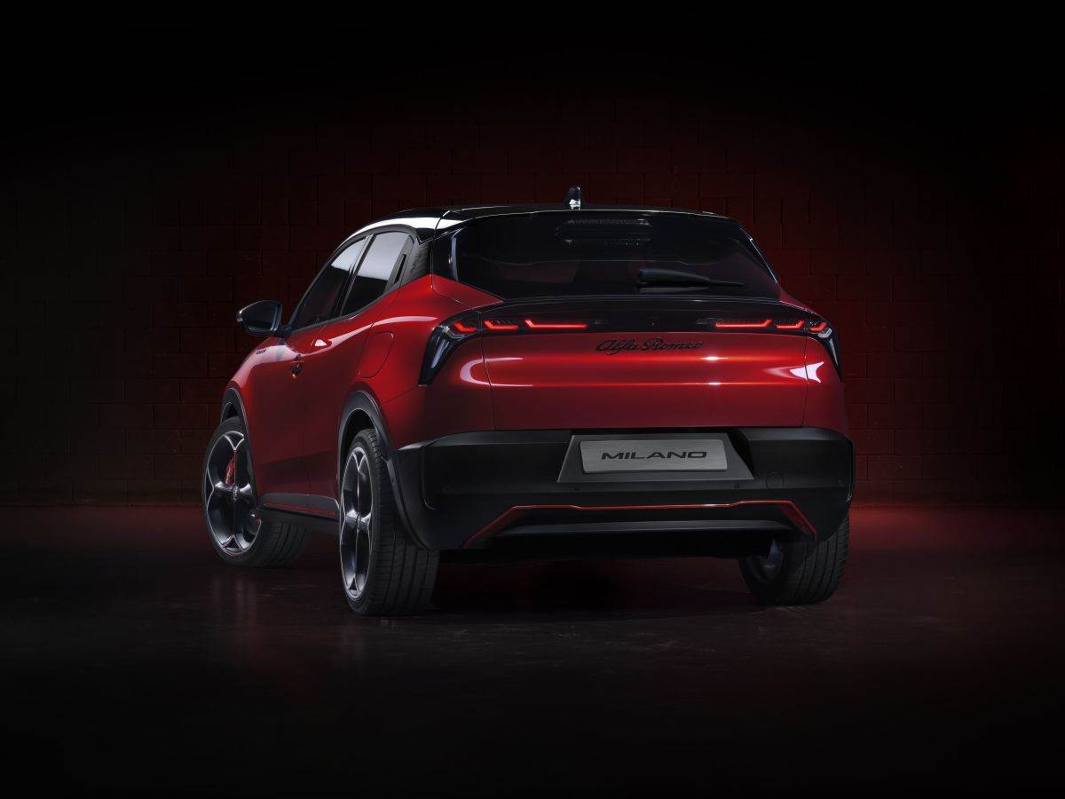  Alfa Romeo Milano _ Foto Alfa Romeo (5).jpg - Alfa Romeo 