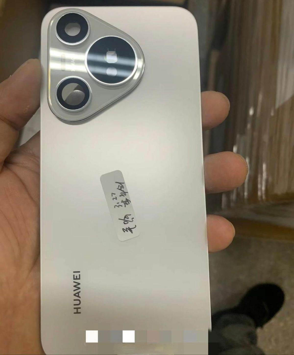 Huawei P70 _ Foto Twitter @RODENT950.jpg Huawei P70 _ Foto Twitter @RODENT950.jpg