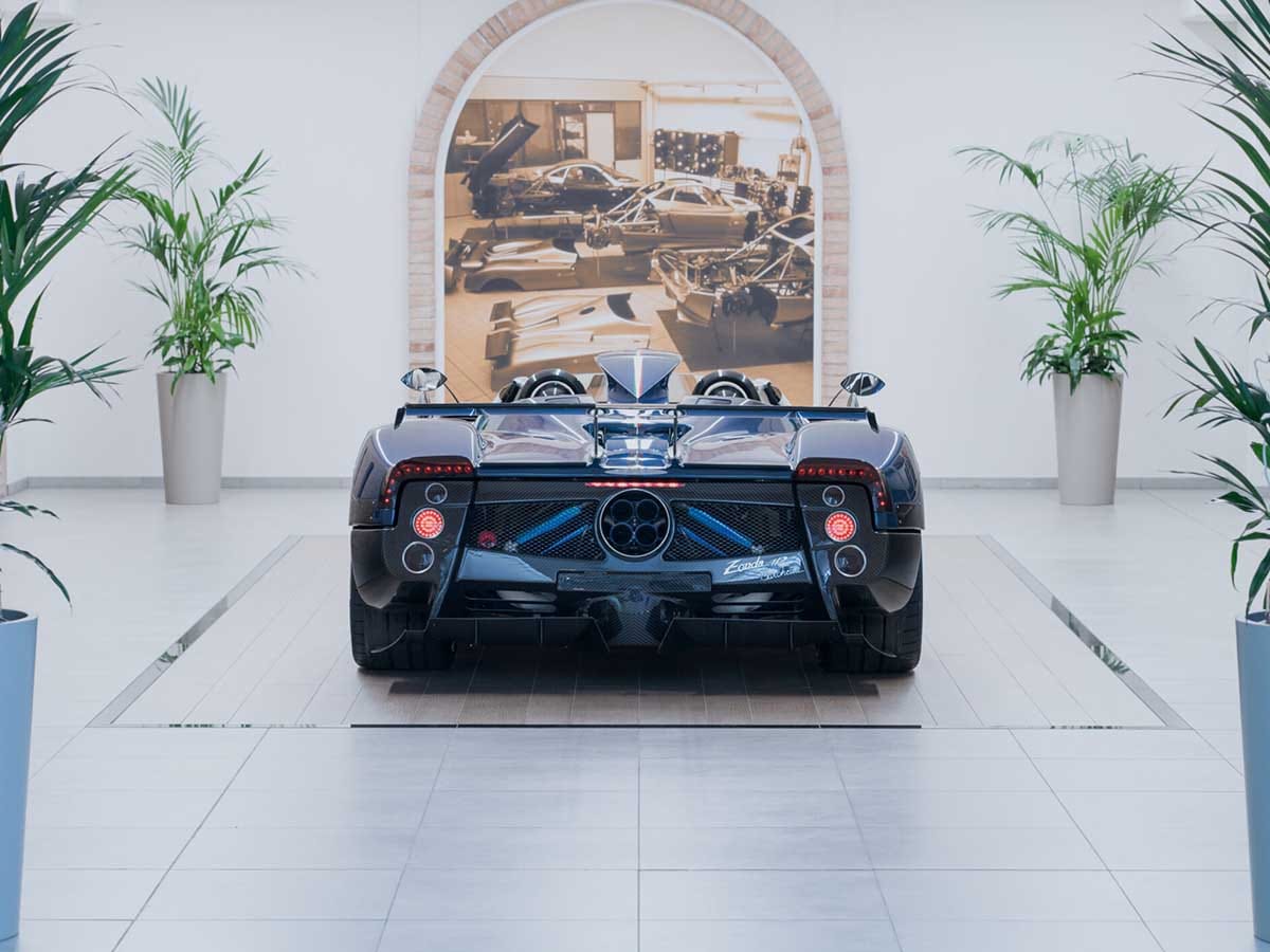  Pagani Zonda HP Barchetta 7.jpg 