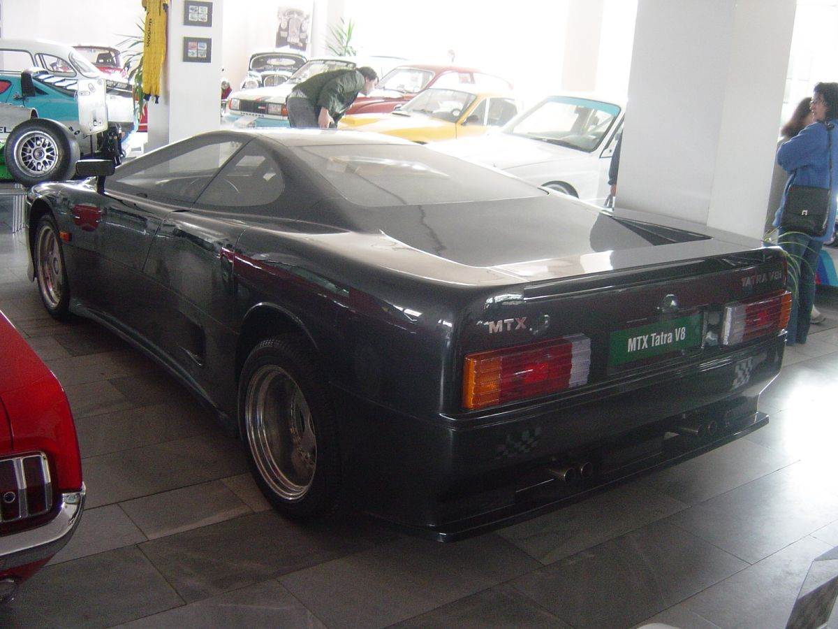  MTX Tatra V8 _ Wikimedia János Tamás.jpg 