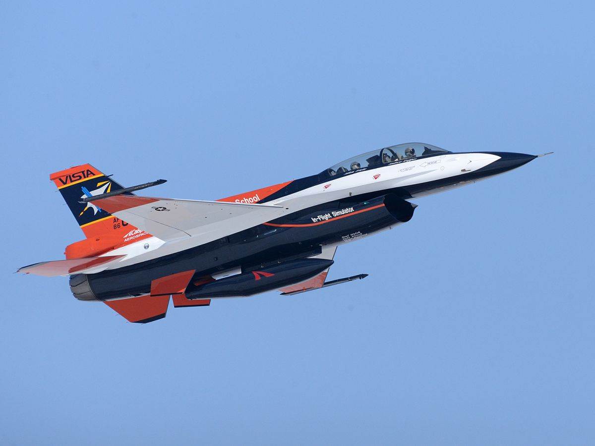 eksperimentalni borbeni avion _ veštačka inteligencija _ Foto U.S. Air Force Alex R. Lloyd.jpg   eksperimentalni borbeni avion _ veštačka inteligencija _ Foto U.S. Air Force Alex R. Lloyd.jpg