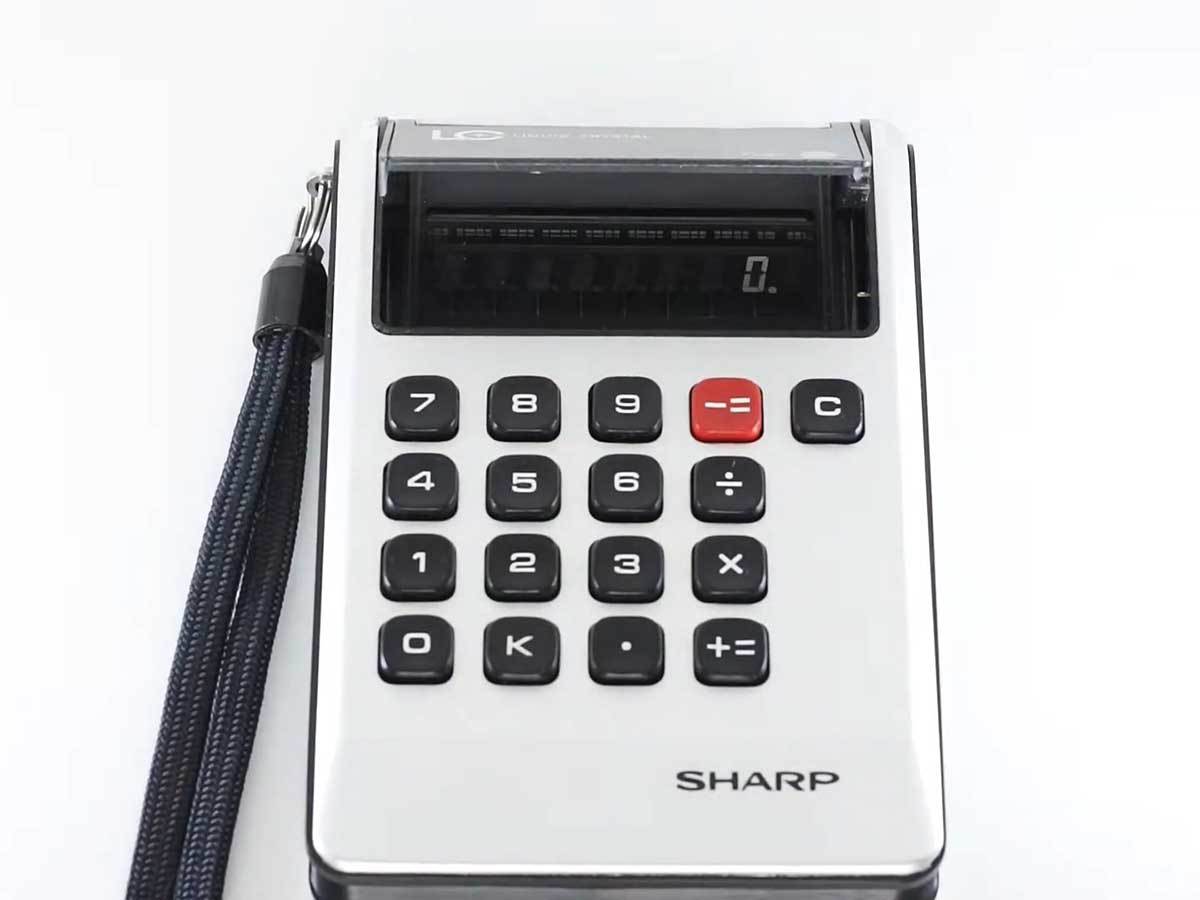 Prvi LCD kalkulator   Prvi LCD kalkulator