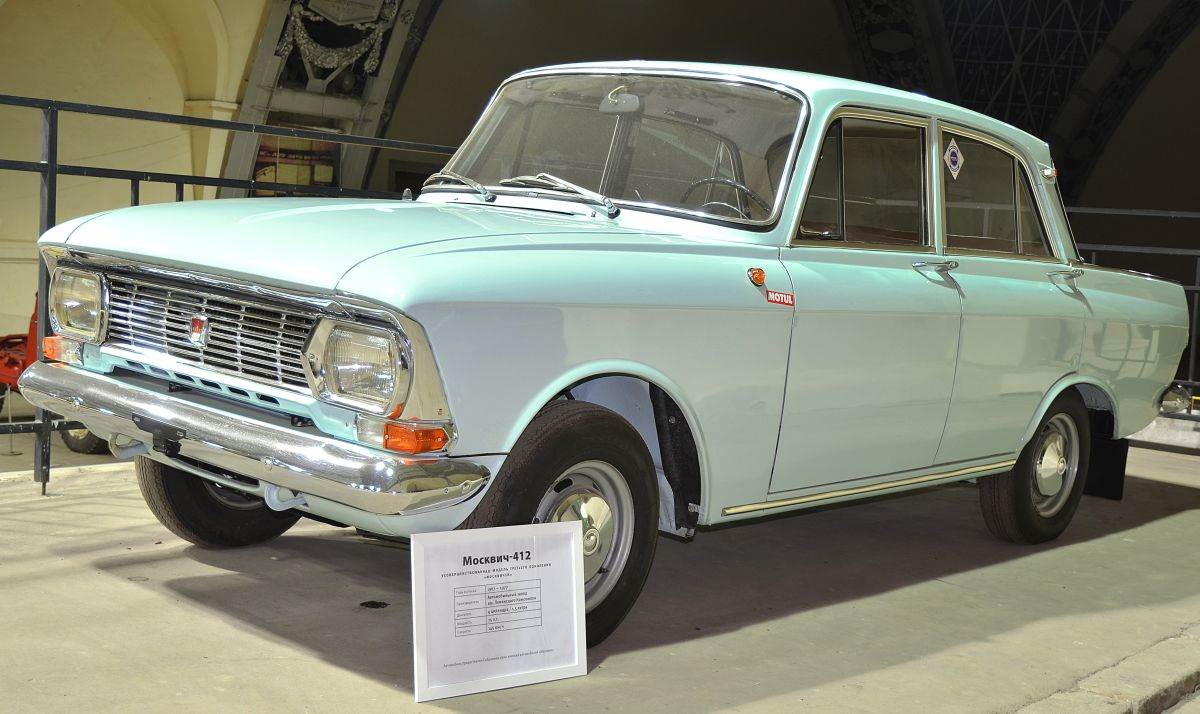  8 Moskvič 412 _ Foto Wikimedia Sergey Korovkin 84.jpg - Wikimedia / Sergey Korovkin 84 