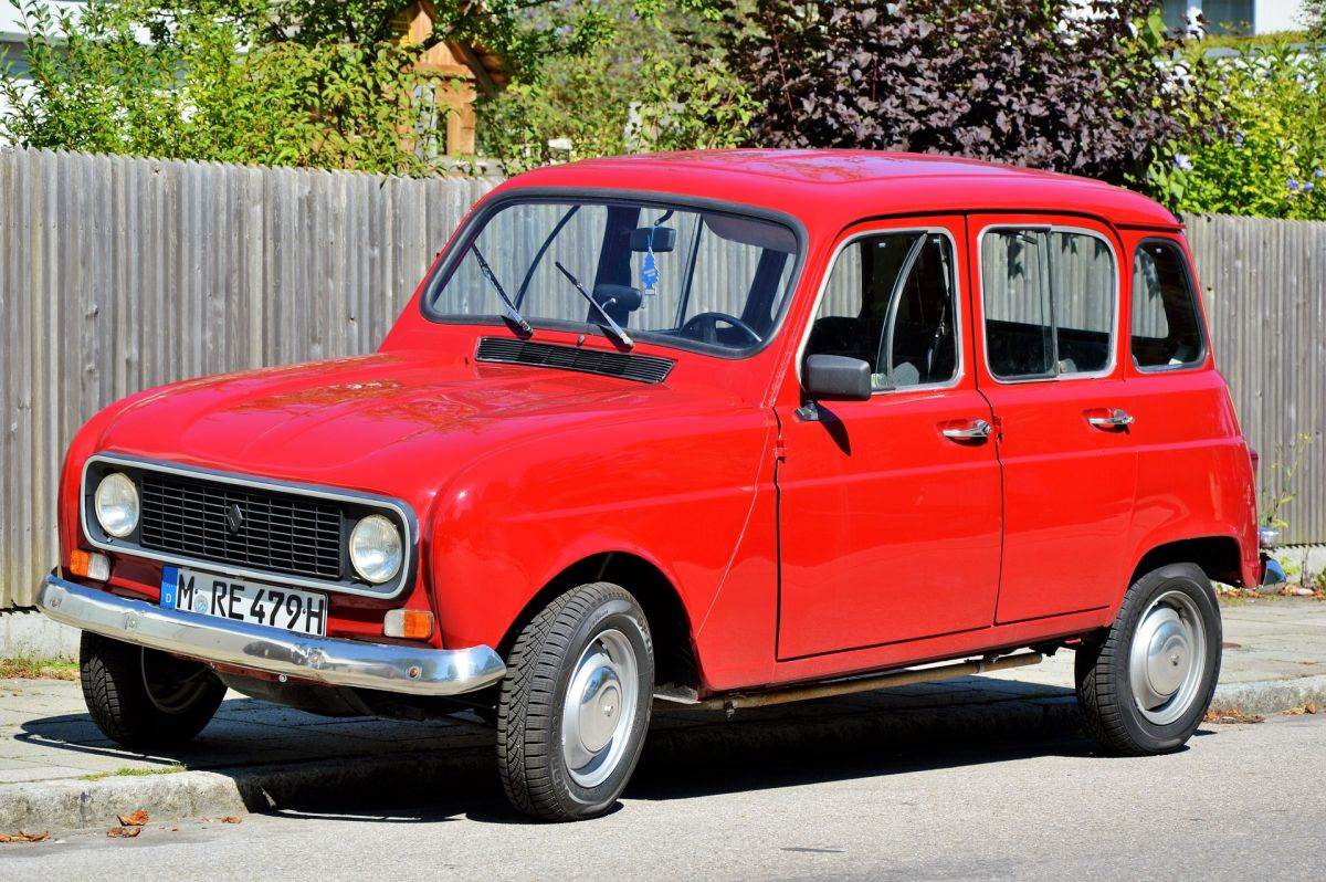  1 Renault 4 _ Foto Pixabay (2).jpg - Pixabay 
