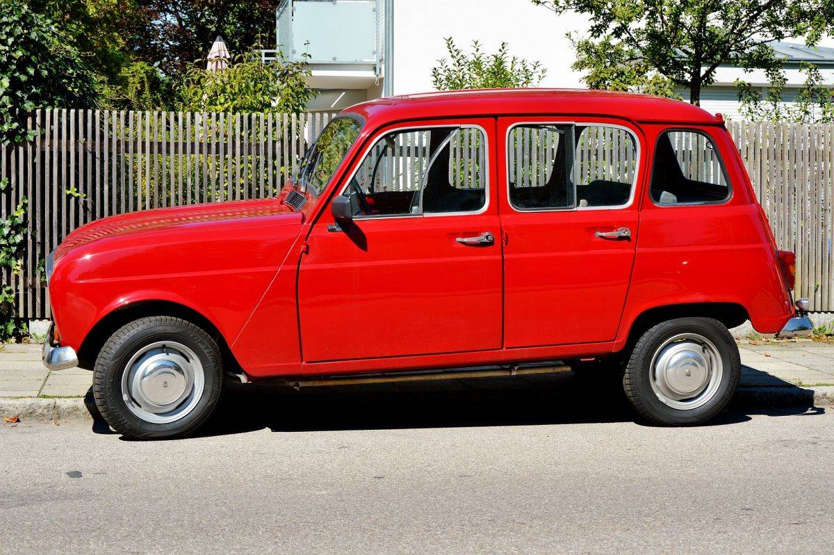  3 Renault 4 _ Foto Pixabay (1).jpg - Pixabay 