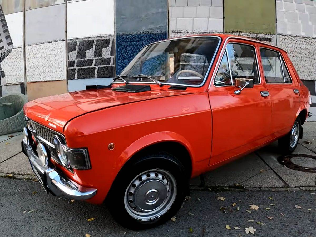  1 Zastava 101 _ Stojadin _ Foto YouTube Jovan Ilic.jpg - YouTube / Jovan Ilic 