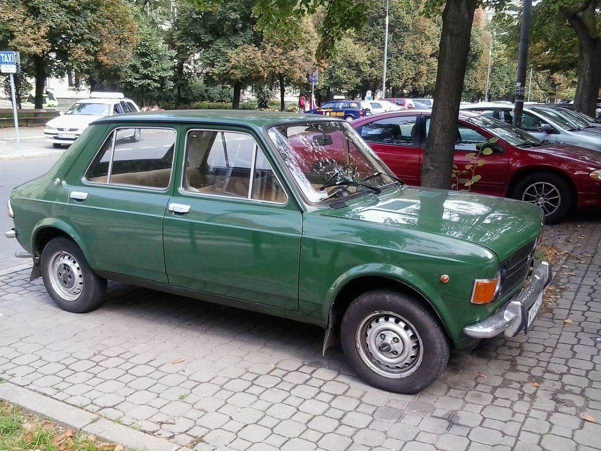 3 Zastava 101 _ Stojadin _ Foto Wikimedia Raf24.jpg   3 Zastava 101 _ Stojadin _ Foto Wikimedia Raf24.jpg