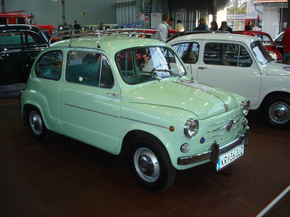  2 Zastava 750 _ Fića _ Foto Wikimedia Public domain.jpg - Wikimedia / Public domain 