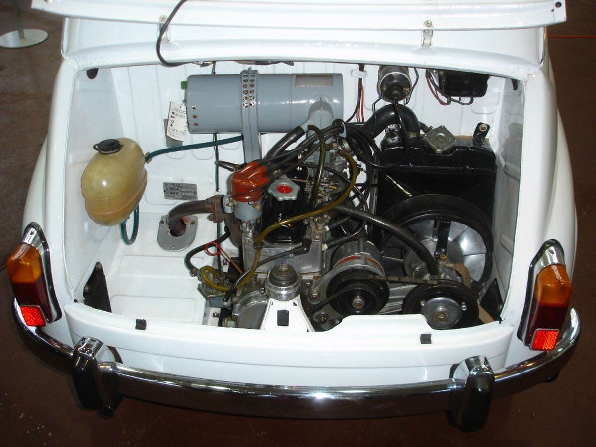  5 Zastava 750 _ Fića _ Foto Wikimedia Public domain (3).jpg - Wikimedia / Public domain 